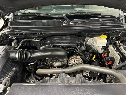 Used 2022 RAM 1500 Limited w/ Body-Colour Bumper Group image 10