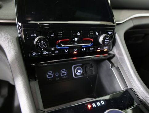 New 2025 Jeep Grand Cherokee L Limited w/ Black Appearance Package image 17