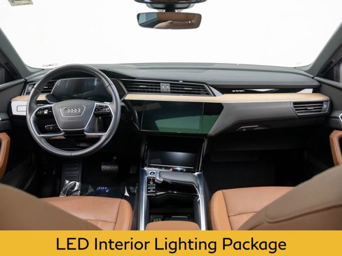 Used 2024 Audi Q8 e-tron Premium Plus w/ Premium Plus Package image 9