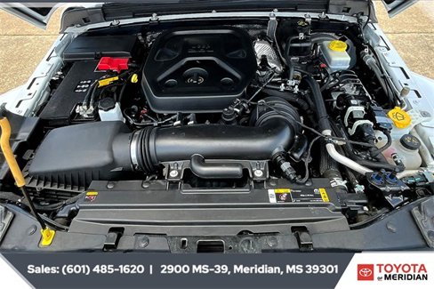 Used 2024 Jeep Wrangler Sahara image 8
