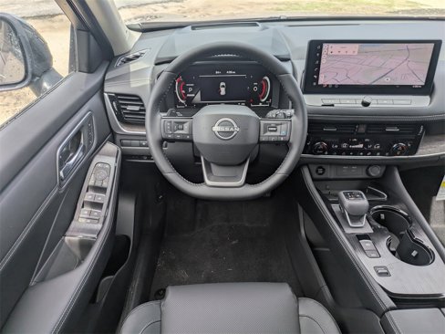 New 2025 Nissan Rogue Platinum w/ Platinum Premium Package image 17