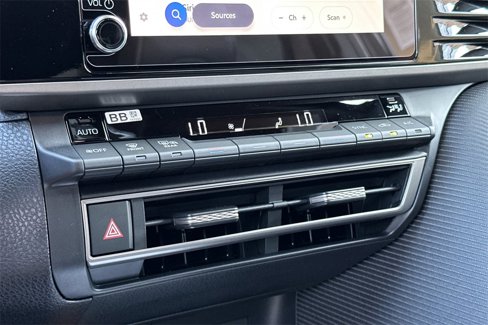 New 2026 Toyota Camry SE image 19
