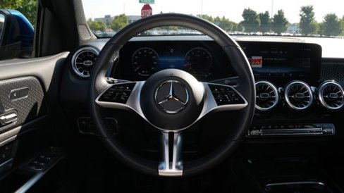 Certified 2025 Mercedes-Benz GLB 250 image 33