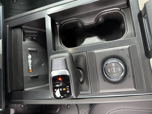 New 2026 GMC Hummer EV SUV image 15