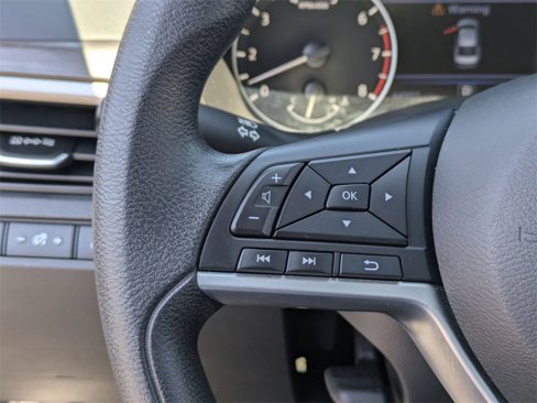 Used 2024 Nissan Altima 2.5 SV image 19