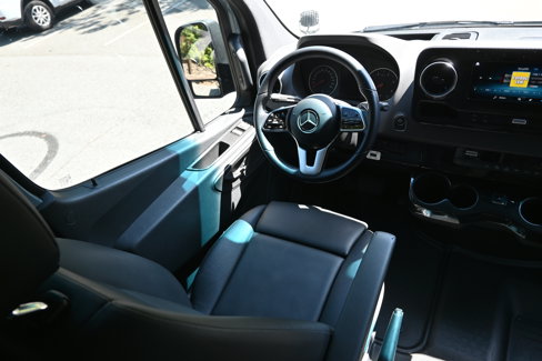 Used 2019 Mercedes-Benz Sprinter 4x4 144 w/ Premium Plus Package image 45
