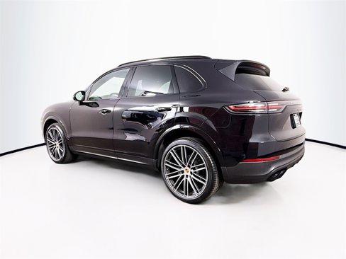 Certified 2022 Porsche Cayenne S Platinum image 3