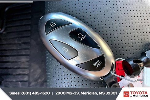Used 2025 Hyundai Santa Fe Calligraphy image 8
