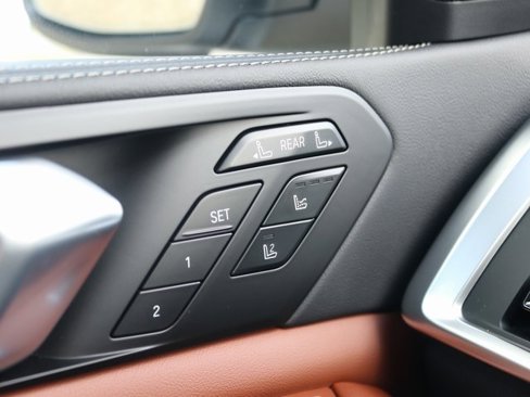New 2026 BMW X7 xDrive40i w/ Executive Package image 18