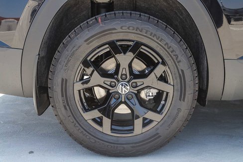 New 2025 Volkswagen Atlas Peak Edition SE image 10