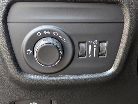 New 2025 Jeep Grand Cherokee L Laredo image 22