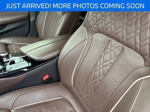Certified 2023 BMW M550i xDrive w/ Dynamic Handling Package image 3