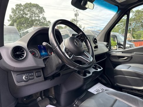 Used 2021 Mercedes-Benz Sprinter 2500 image 15
