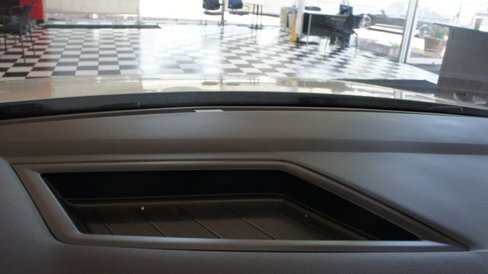 Used 2022 Volkswagen Tiguan SE image 16
