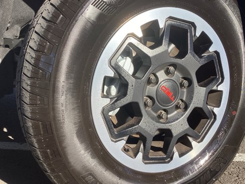 Used 2025 Toyota 4Runner 4WD image 12