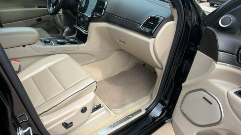 Used 2021 Jeep Grand Cherokee Overland image 19