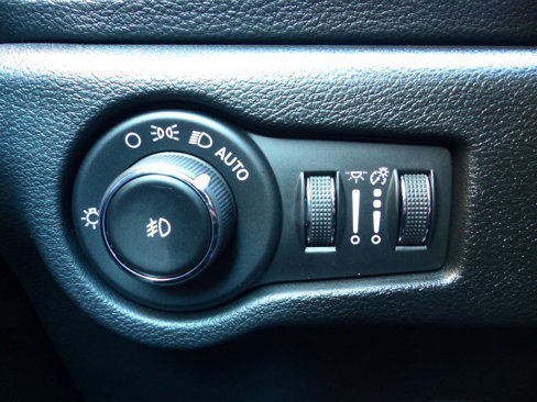 Used 2024 Chrysler Pacifica Touring-L w/ S Appearance Package image 26
