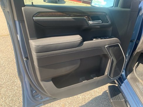 New 2026 GMC Sierra 1500 Elevation w/ LPO, Elevation Black Package image 16