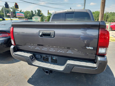 Used 2018 Toyota Tacoma TRD Off-Road image 7