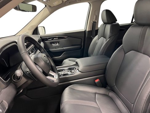 New 2025 Honda Pilot Touring image 13