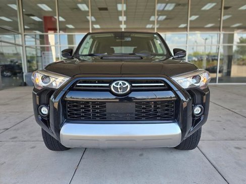 Used 2024 Toyota 4Runner TRD Off-Road image 2