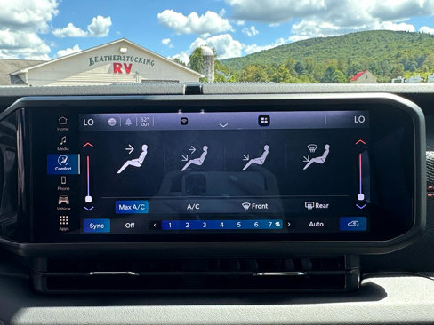 Used 2025 Jeep Wrangler Unlimited Rubicon image 18