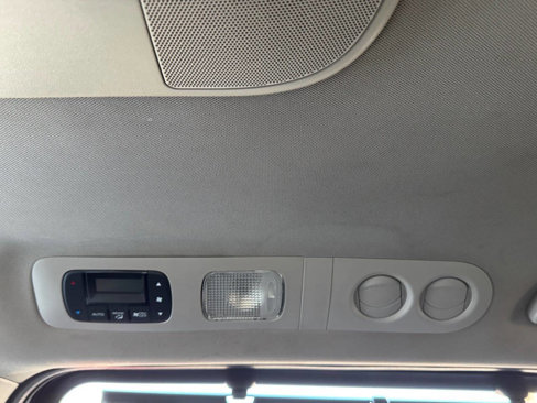 Used 2015 Honda Odyssey Touring Elite image 12