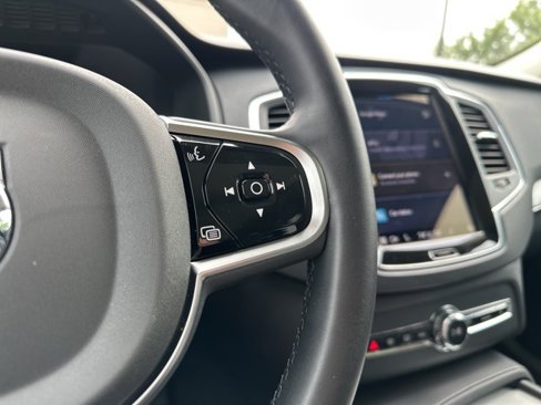 Certified 2025 Volvo XC90 B5 Core image 28