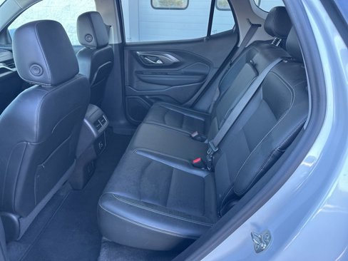 Used 2024 GMC Terrain SLT image 6