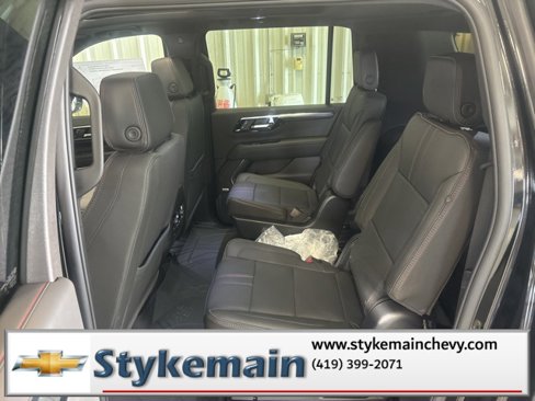 New 2026 Chevrolet Suburban RST image 32