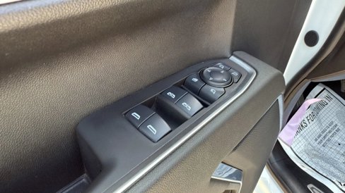 Used 2025 GMC Sierra 1500 SLT image 16