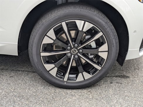 New 2026 Volvo XC60 B5 Plus w/ Protection Package Premier image 12