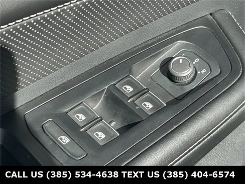 Used 2024 Volkswagen Atlas Cross Sport SE image 26