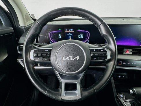 Used 2025 Kia Sportage EX w/ Premium Package image 11