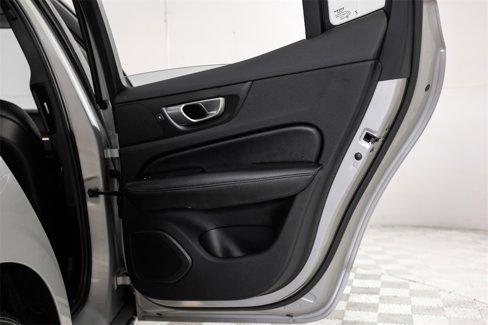 Used 2024 Volvo S60 B5 Plus image 46