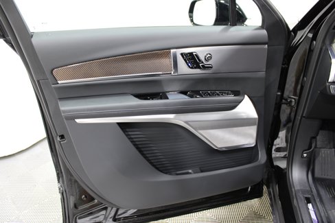 New 2026 Cadillac Vistiq Luxury w/ LPO, Floor Liner Package image 6