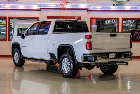 Used 2024 Chevrolet Silverado 2500 LT image 4