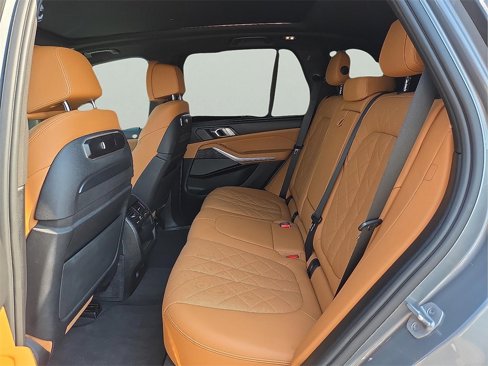 Used 2024 BMW X5 M60i w/ Executive Package image 9