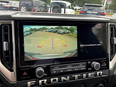Certified 2025 Nissan Frontier SV image 19