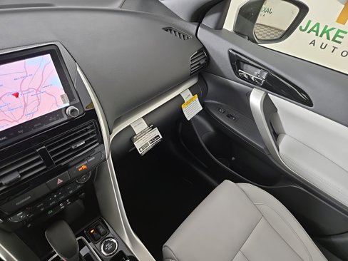 New 2025 Mitsubishi Eclipse Cross SEL image 23