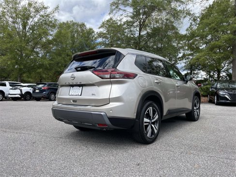 Used 2024 Nissan Rogue SL w/ SL Premium Package image 7