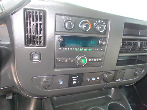 Used 2015 GMC Savana 3500 LS image 12