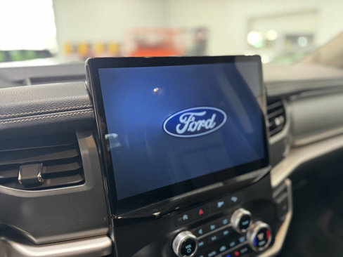 Used 2024 Ford Expedition XLT image 31