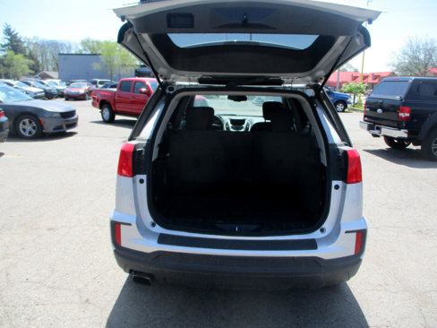 Used 2017 GMC Terrain SLE image 6
