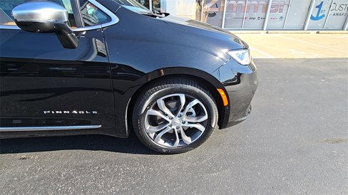 New 2026 Chrysler Pacifica Pinnacle w/ Trailer Tow Group image 10