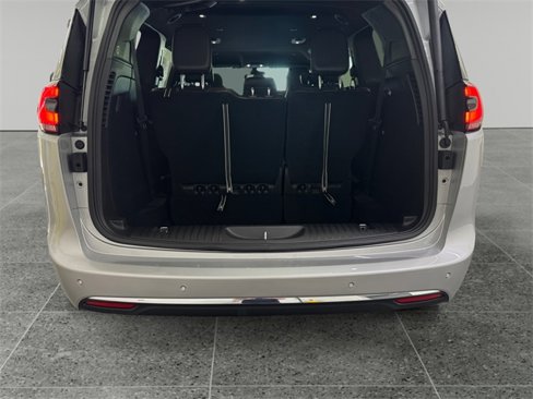 New 2026 Chrysler Pacifica Select image 20
