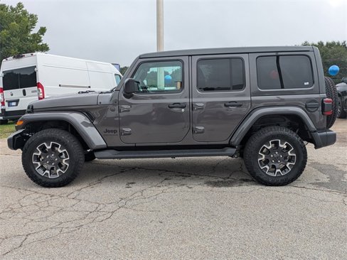New 2025 Jeep Wrangler Sahara image 7