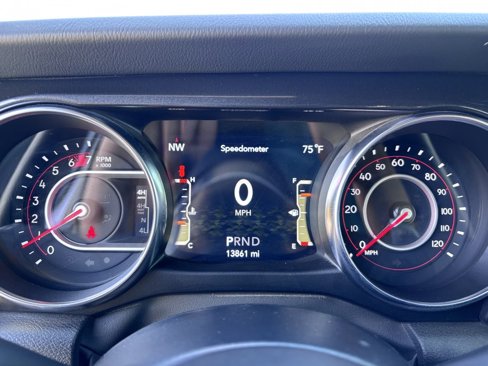 Used 2022 Jeep Wrangler Unlimited Rubicon image 14