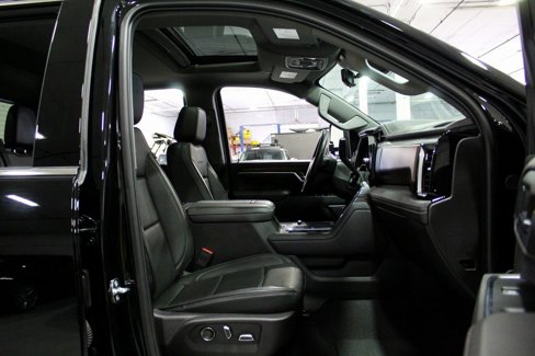 Used 2024 GMC Sierra 2500 Denali w/ Technology Package image 16