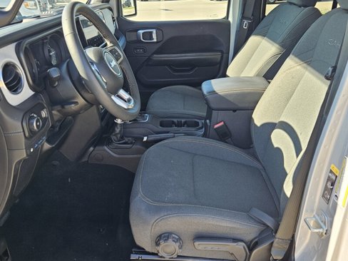 Certified 2024 Jeep Wrangler Unlimited Sahara image 9